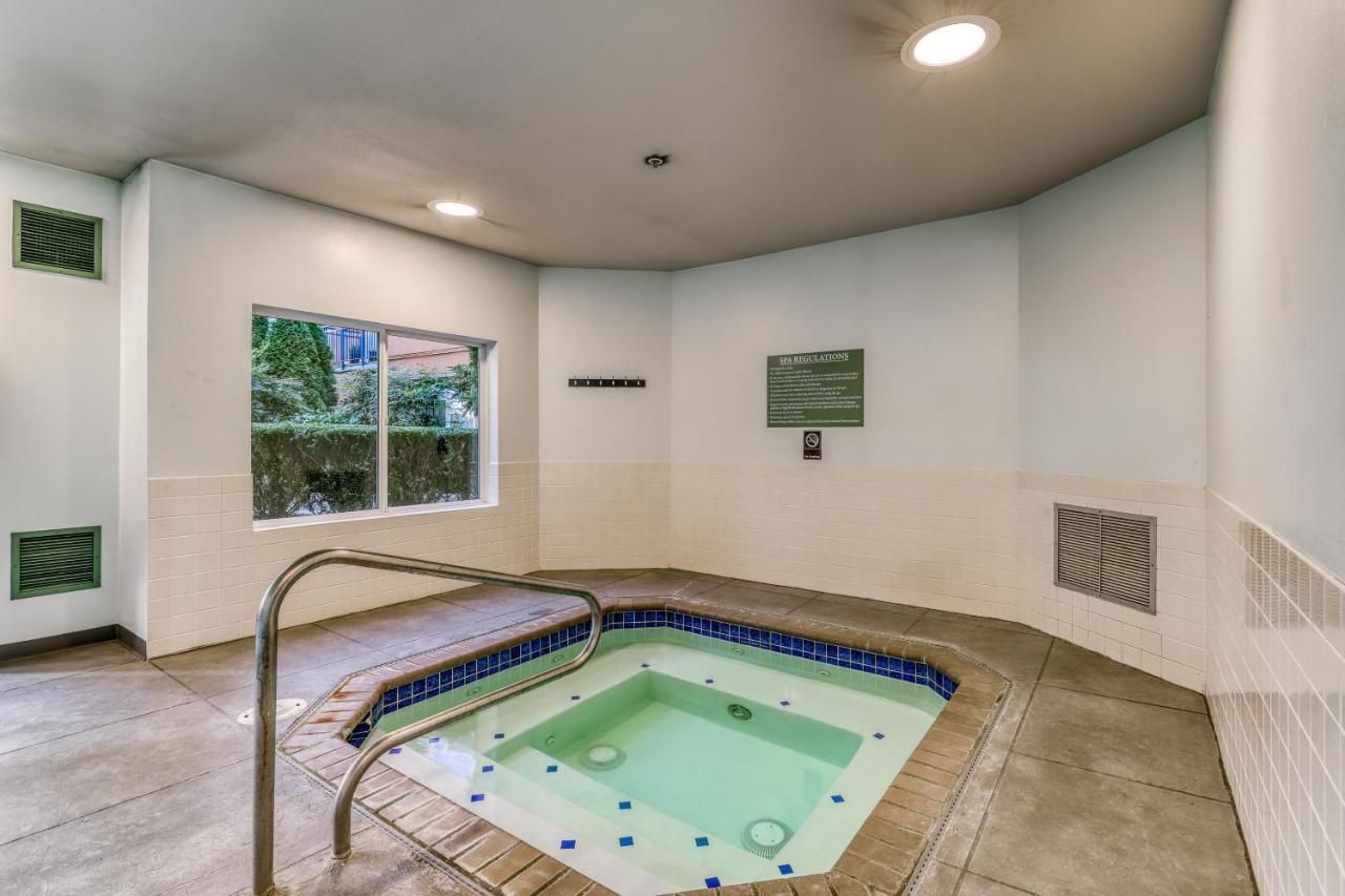 Belltown Court Sunset Suite Сіетл Екстер'єр фото